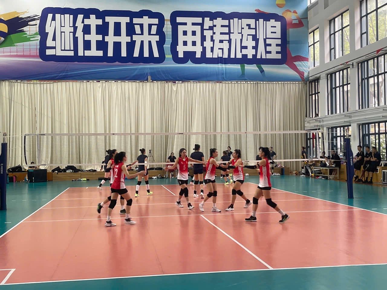 越南要加油, 简称越南信