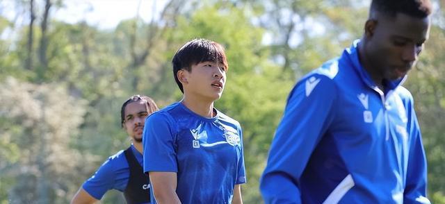 的带领下已, 曲刚出任梅, 梅州客家还